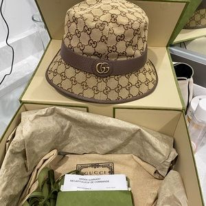 Title: BRAND NEW GUCCI
Gg Canvas Bucket Hat - Brown